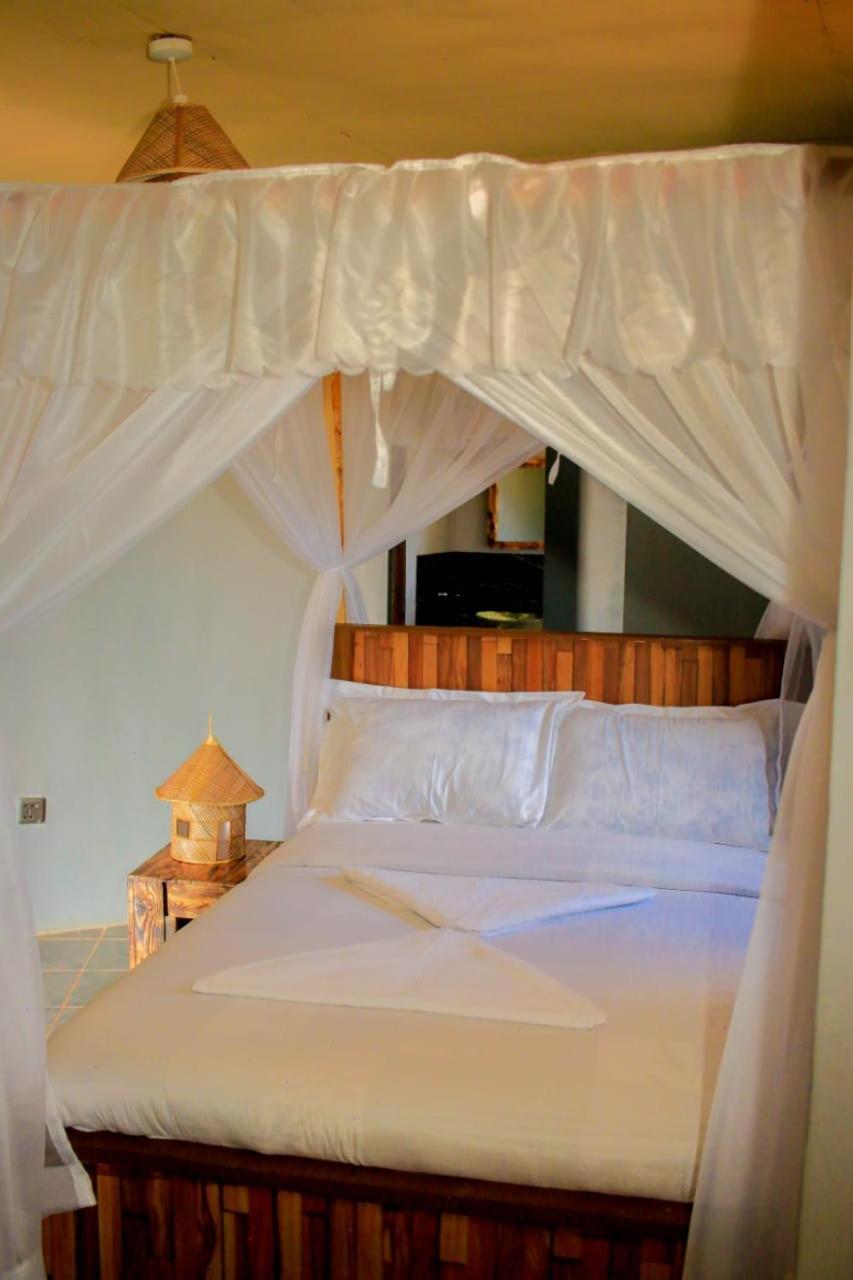Amanya 3-Bedroom Hut Амбосели Екстериор снимка