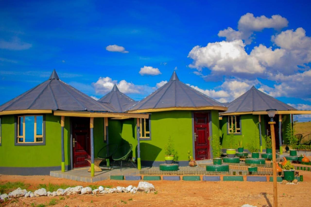 Amanya 3-Bedroom Hut Амбосели Екстериор снимка