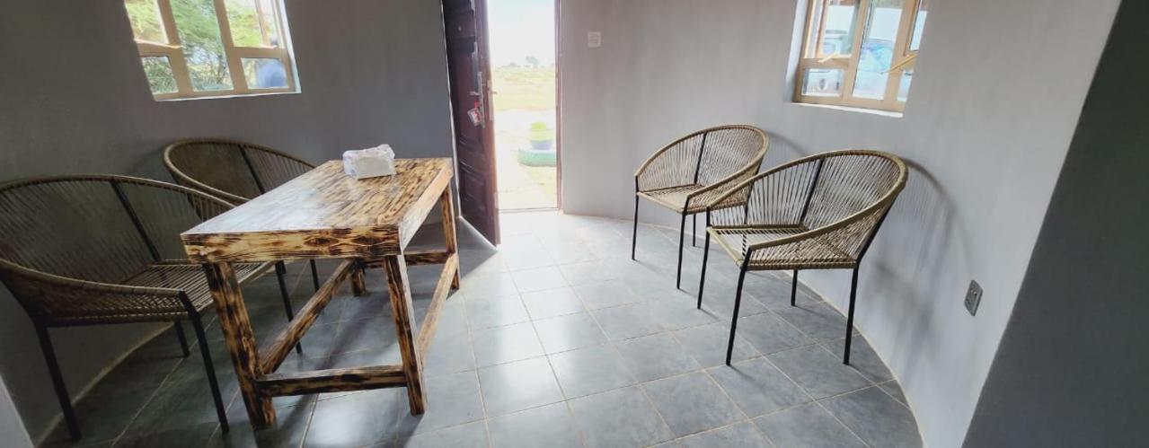 Amanya 3-Bedroom Hut Амбосели Екстериор снимка