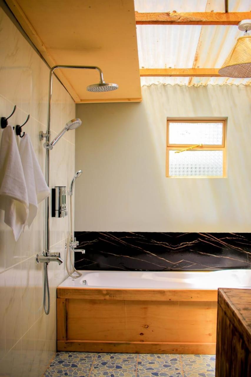 Amanya 3-Bedroom Hut Амбосели Екстериор снимка